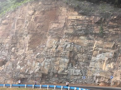 珠海公路防落石边坡防护网案例